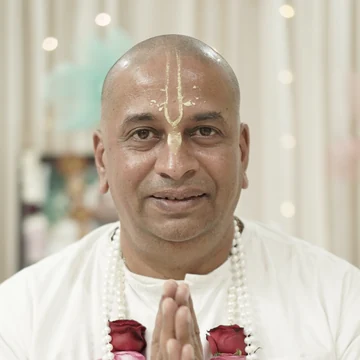 Caitanya Avatāri Dāsa with folded hands
